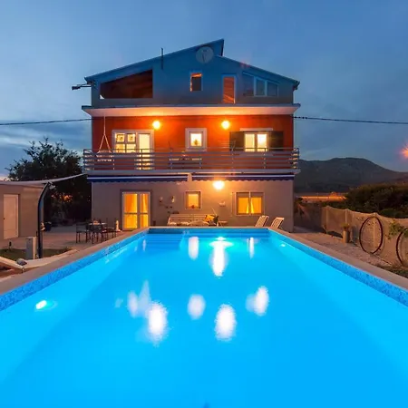 House With A Swimming Pool Opuzen, Neretva Delta - Usce Neretve - 8818 *