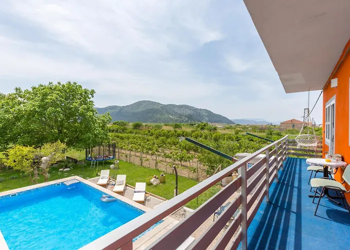 House With A Swimming Pool Opuzen, Neretva Delta - Usce Neretve - 8818 Ferienhaus Opuzen (Dubrovnik-Neretva)