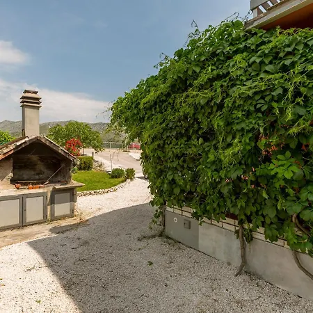 בית נופש House With A Swimming Pool Opuzen, Neretva Delta - Usce Neretve - 8818 *