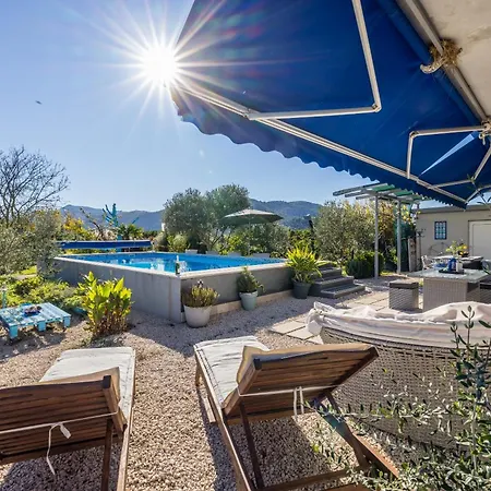 Vakantiehuis House With A Swimming Pool Opuzen, Neretva Delta - Usce Neretve - 8818 Opuzen (Dubrovnik-Neretva)