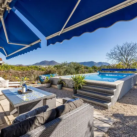 House With A Swimming Pool Opuzen, Neretva Delta - Usce Neretve - 8818 *